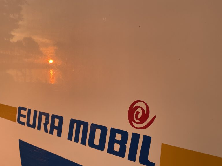 Sonnenuntergang im Wohnmobil