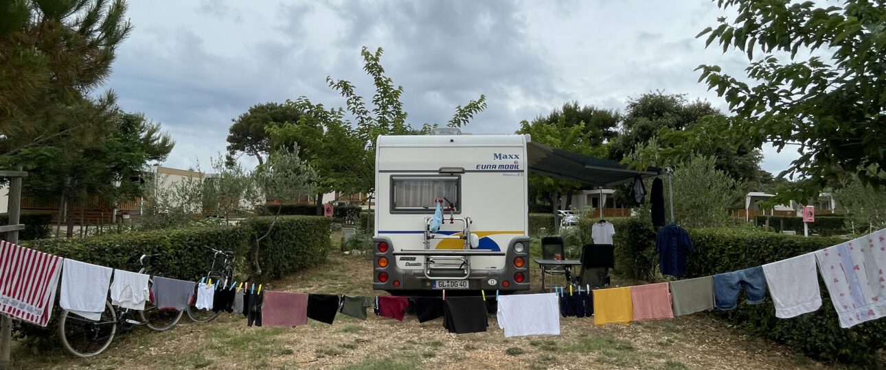 Wohnmobil und Wäsche