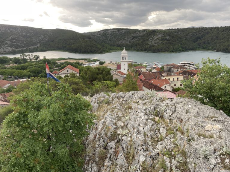 Blick von der Burgruine Turina