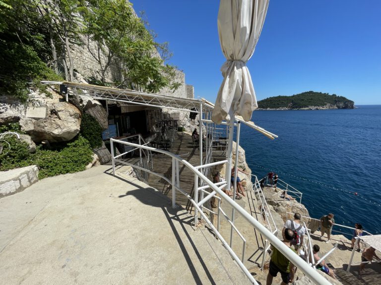 Buza Bar