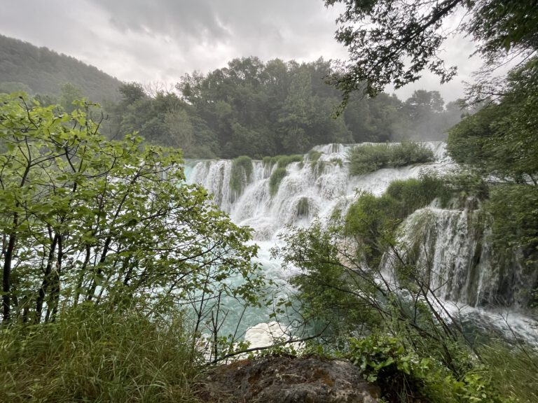 Krka Wasserfälle im Regen