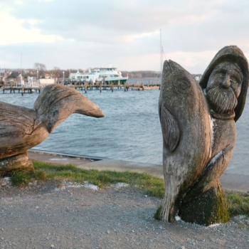 Holzskulptur am Salzhaff 1 Holzskulptur am Salzhaff 1